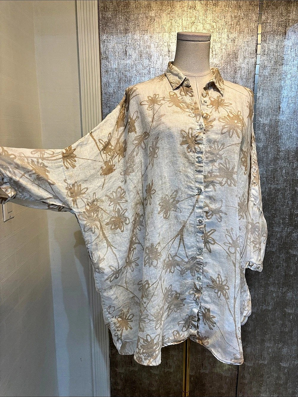120% Lino Floral Linen Button Down oversize Shirt Large